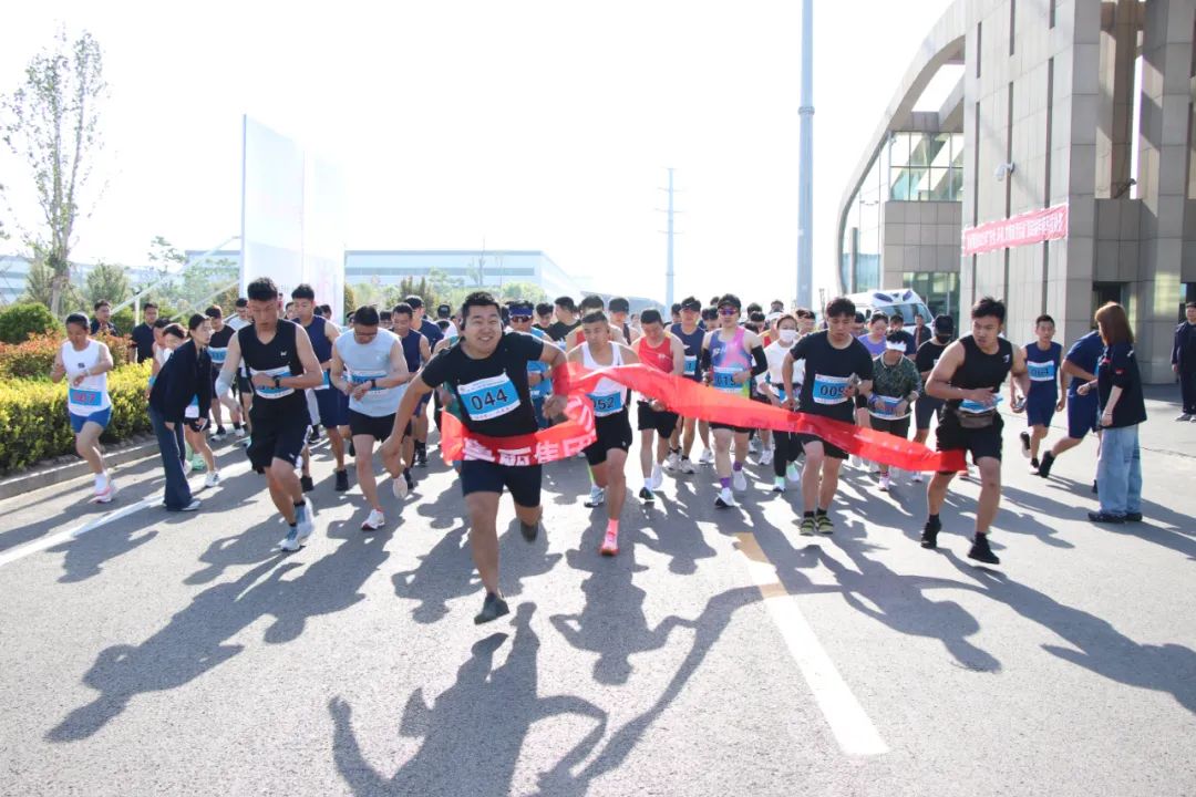 魯麗集團“安全、環保、文明雙月活動”第四屆半程馬拉松友誼賽圓滿舉行